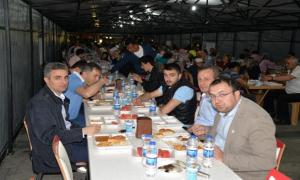 Vali Baru Msiadn iftar adrnda iftar yapt