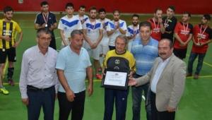 Turnuva galibi Havuzlu Kahve