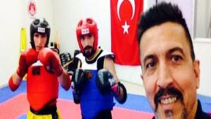 MUAY THA SPORCULARI GEBZE'DE RNGE IKIYOR
