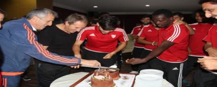 Mutlu Yllar Cneyt Hoca