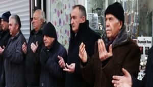 AHLK DUASINA BAKAN YILMAZ DA KATILDI