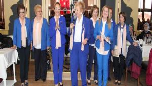 Mavi Melekler buluuyor