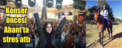 Simge hayranlaryla bulutu