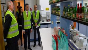 VAL BARU'TAN AKMNA FABRKASINA ZYARET