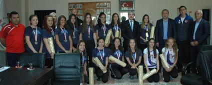 Trkiye 2.lerinden Cengiz'e ziyaret