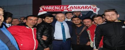 Taraftarlardan sevgi seli