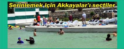 Mineral havuzunda serinlik keyfi