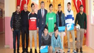 BAKAN ZBA'DAN SPORA DESTEK