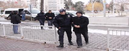 FET soruturmasnda 5 retmen tutukland