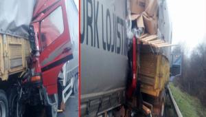 KAMYONA ARKADAN ARPTI