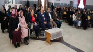 Yeniaa'da kadnlar gn kutland