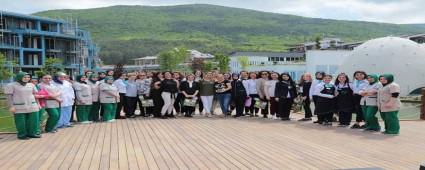 NARVEN ALES ANNELER GN'N KUTLADI