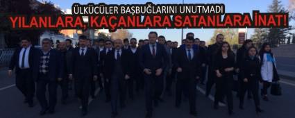 LKCLER BABULARINI UNUTMADI