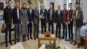 dl Alan rencilerden Rektr Aliarl\'ya Ziyaret