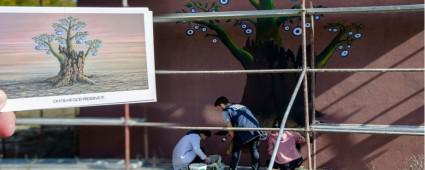 nl Sanatlarn Sanat Eserleri BAB Duvarlarn Sslyor