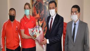 VAL AHMET MT BAYAN GRE MLL TAKIMINI ZYARET ETT