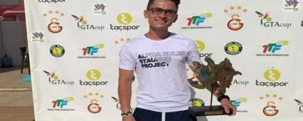 TENSTE GEREDEL SPORCU AMPYON OLDU