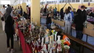 ANTKA VE SANAT PAZARI\'NA YOUN LG