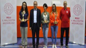 OKULUK, KORT TENS VE MASA TENS ETKNLKLER TAMAMLANDI