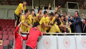 U18 TRKYE AMPYONU BOLU\'DA BELL OLDU