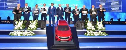 TSO BAKANI ATE\'E TOBB\'DEN 10. YIL PLAKET