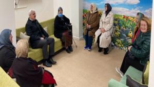 VAL KILI, YALI SALII MERKEZ\'N ZYARET ETT