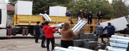 Meslek Liselerinden Deprem Blgesine Seyyar WC ve Soba Destei