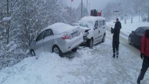 ABANT YOLUNDA KAZA: 2 YARALI