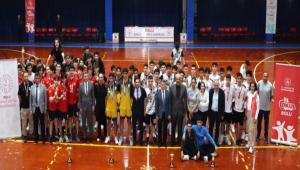 GEN ERKEKLER VOLEYBOL MSABAKALARINDA KUPA SAHBN BULDU