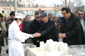 Belediye 5 bin ki�iye a�ure ikram etti