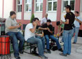 Gazetecilere savc�dan jest 