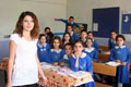 16 ��retmen yolda