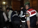 Abant�a gece bask�n�
