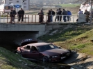 �arp��an otomobillerden biri su kanal�na u�tu