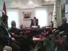 �lk tebrik esnaflardan geldi