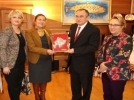 Kosoval� han�mlar Sultan Hamam�na hayran kald�