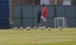 �zat, Emre K�l�n� �le �zel G�r��t�
