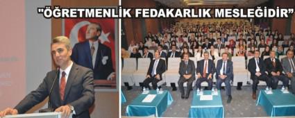 Vali Baru� ��retmen adaylar�yla bir araya geldi