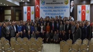 YUSUF �AH�N BA�ARILI PERSONEL�NE PLAKET VERD�