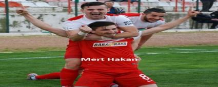 Boluspor golc� Mert Hakan'�n pe�inde