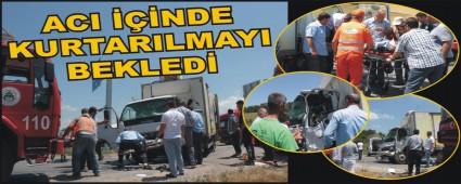 TIR �LE KAMYONET �ARPI�TI