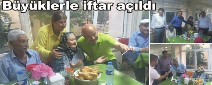 B�y�klerle iftar a��ld�
