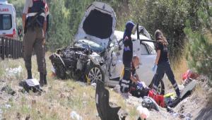 BAYRAM YOLCULU�UNDA FEC� KAZA: 1 �L�, 2 YARALI
