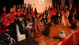K�RO�LU T�RK HALK M�Z��� KOROSU\'NDAN CUMHUR�YET KONSER�