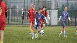 U17 KIZLAR\'DA DERB� L�DER�N OLDU