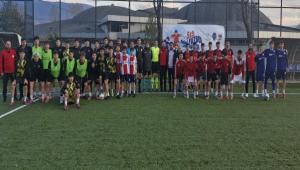 SOKAK FUTBOLU CO�KUSU BA�LADI